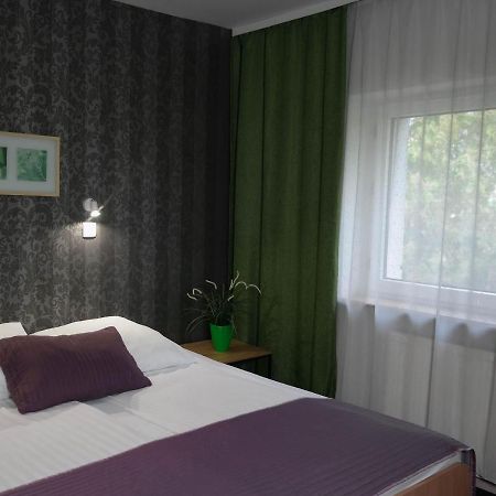 Hotel George Nadarzyn Esterno foto