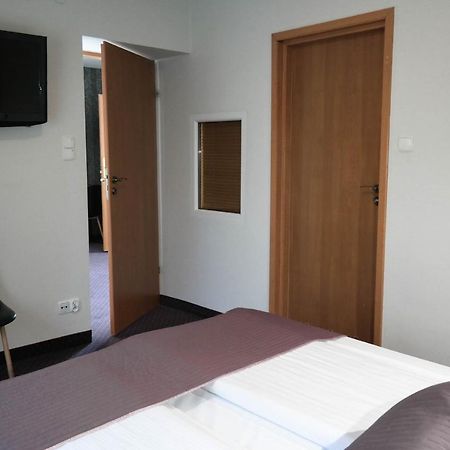 Hotel George Nadarzyn Esterno foto
