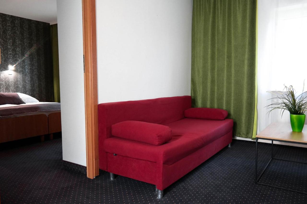 Hotel George Nadarzyn Esterno foto